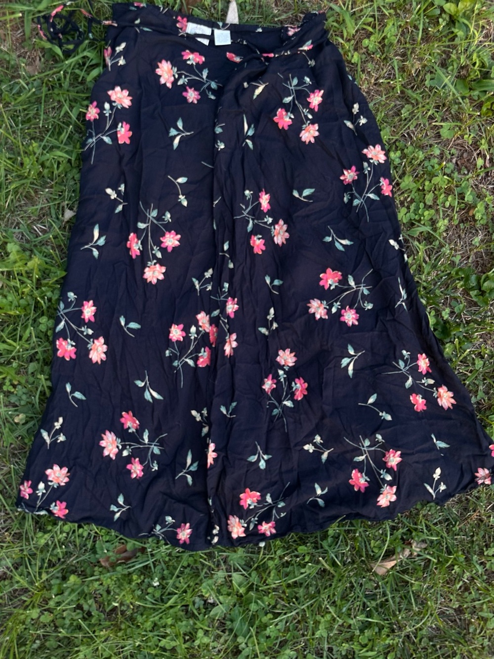90s-Y2K Cottage Core Flowy Wrap Skirt - Black Floral Maxi by Bass - Picture 6 of 14